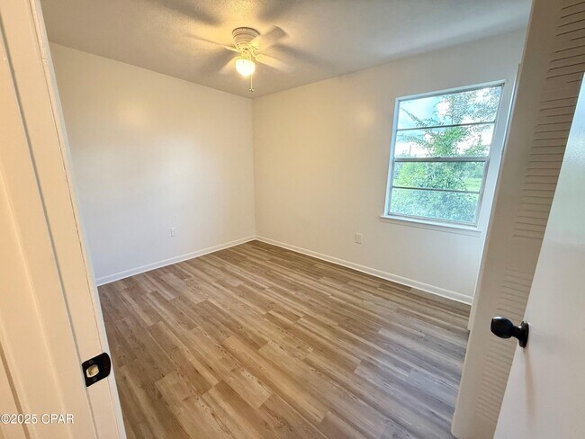 Building Photo - 506 N 11th St