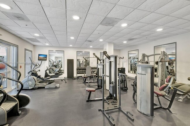 Building Photo - 2665 SW 37th Ave
