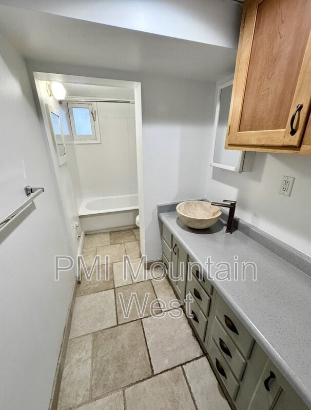 Building Photo - 532 S 1100 E