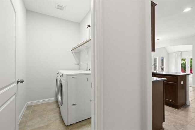 Building Photo - 2430 Santa Barbara Loop