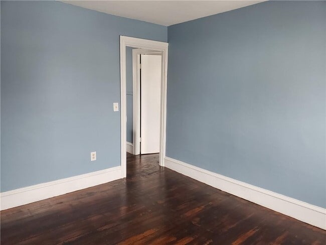 Building Photo - 142 Pocasset Ave