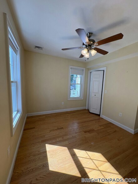 Building Photo - 38 Turner St