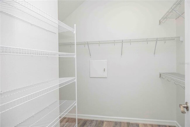 Building Photo - 11737 Brookside Dr