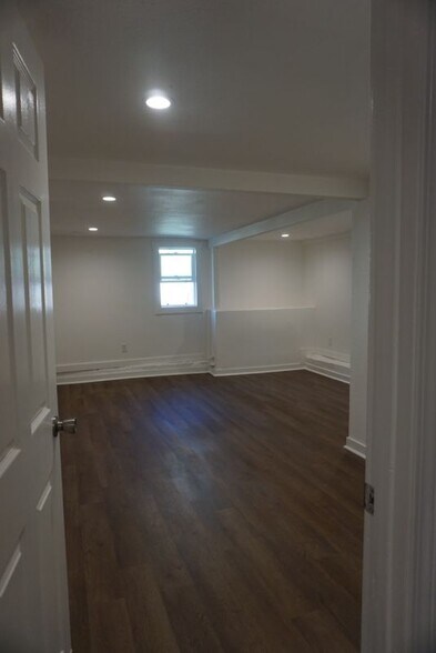 Building Photo - 315 Broadway