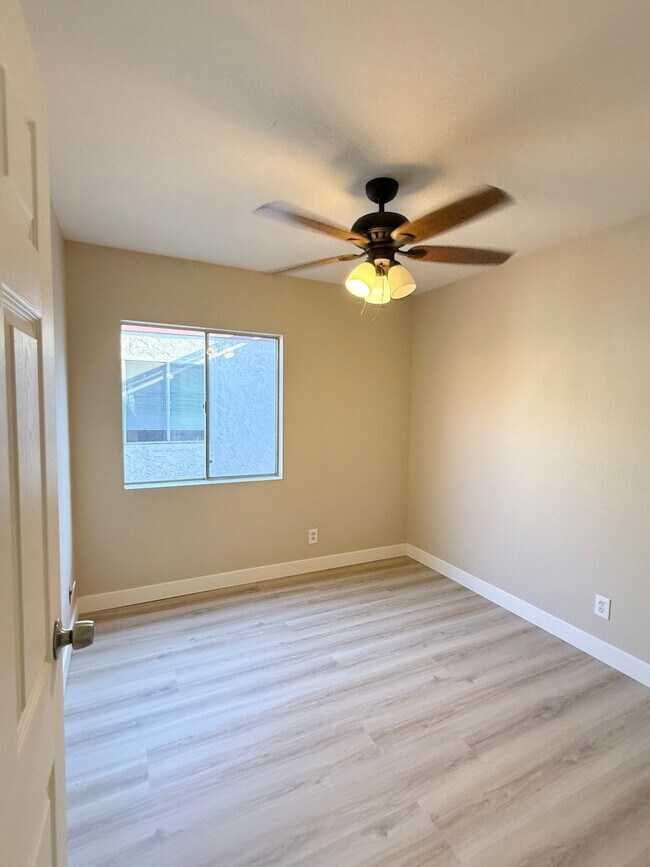 Building Photo - 5472 Adobe Falls Rd