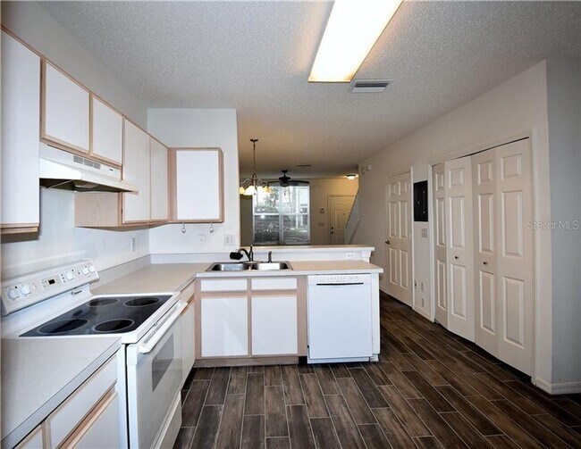 Building Photo - 6559 Osprey Lake Cir