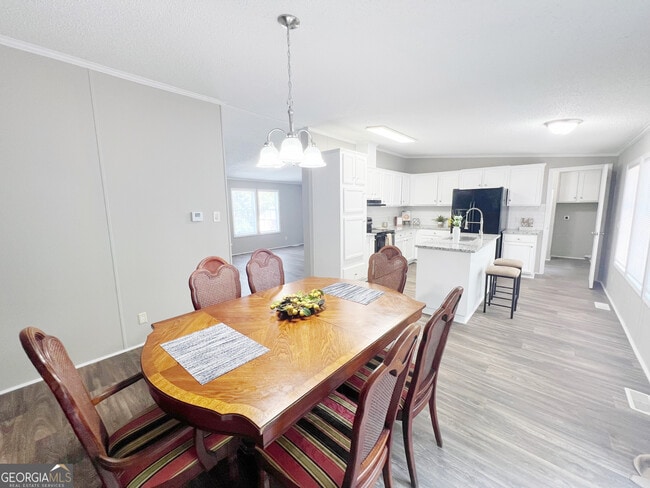 Building Photo - 325 Washington Dr