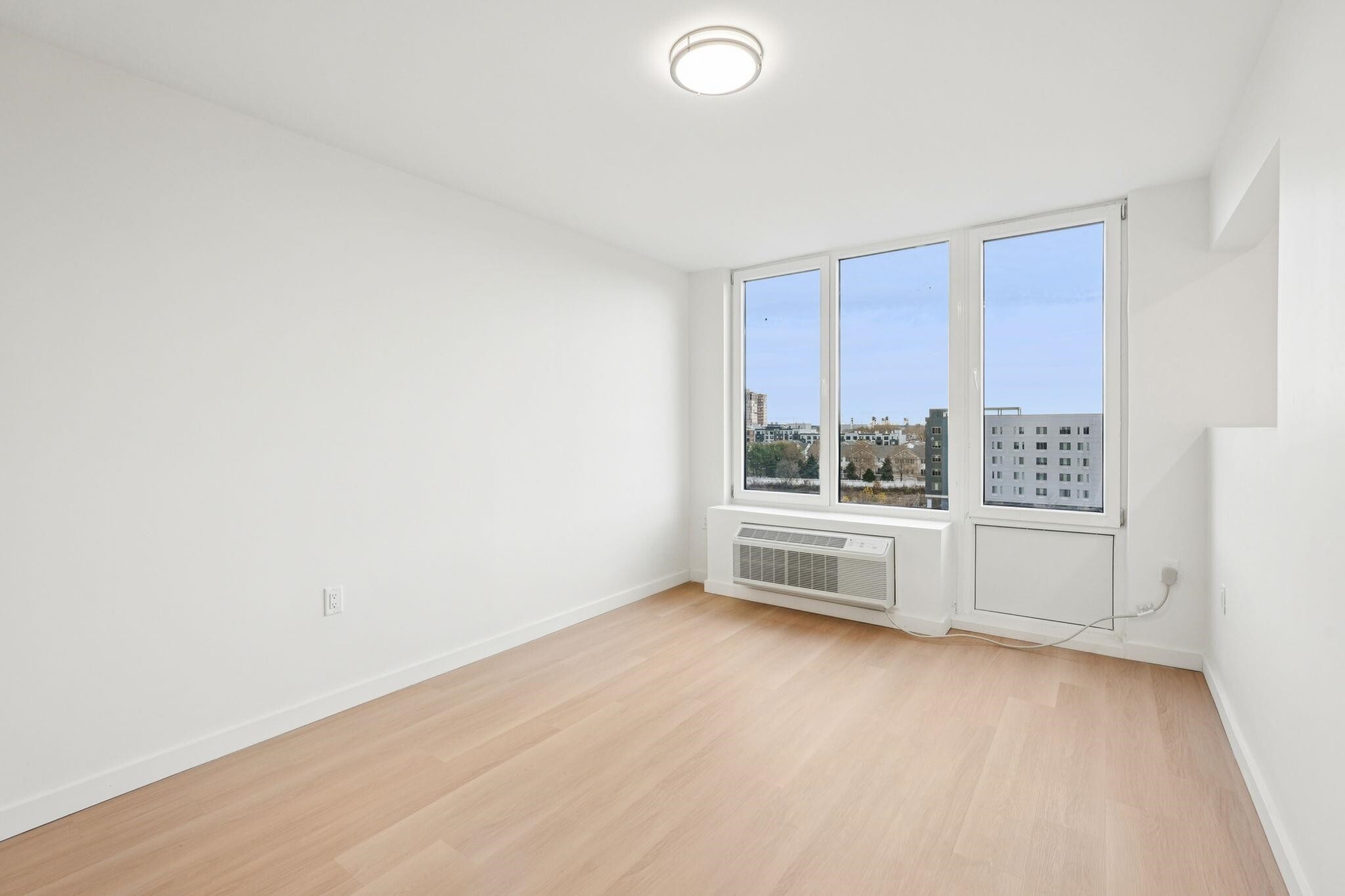 Building Photo - 1 Mallory Ave