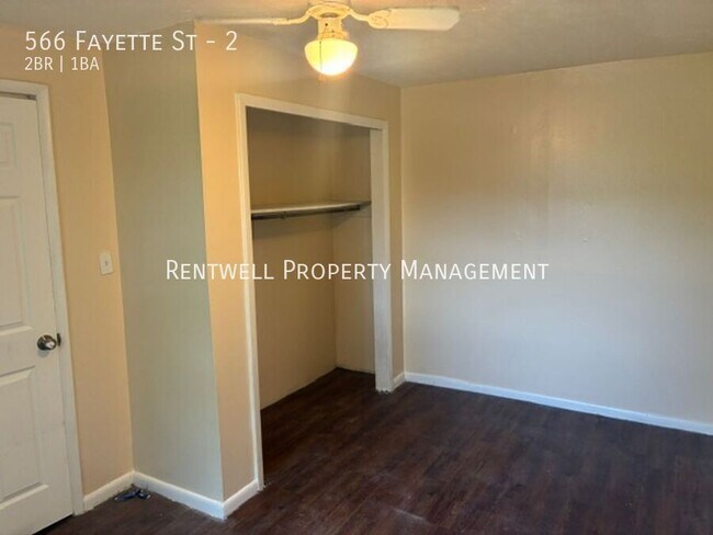 Building Photo - 566 Fayette St