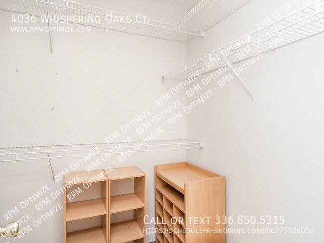 Building Photo - 4036 Whispering Oaks Ct