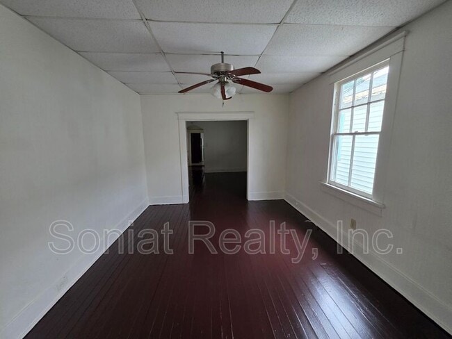 Building Photo - 3022 Toulouse St
