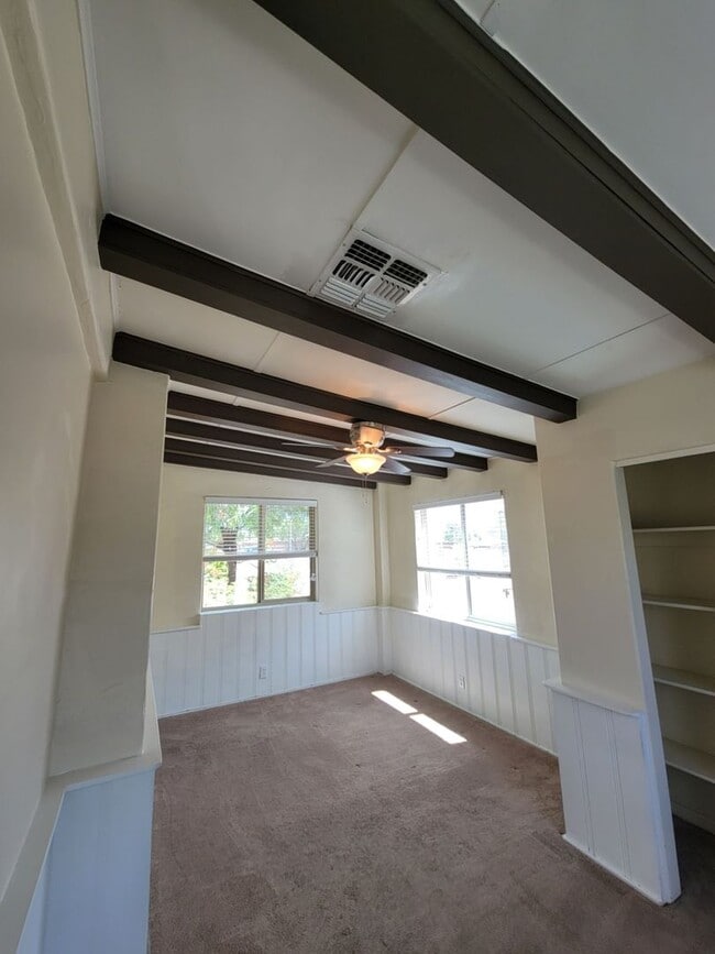 Building Photo - Charming Central Tucson Retreat with Updat...