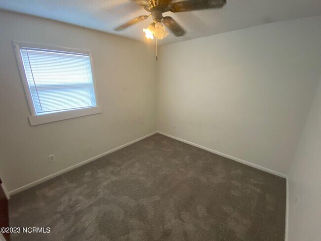 Building Photo - 110 Birch Rd