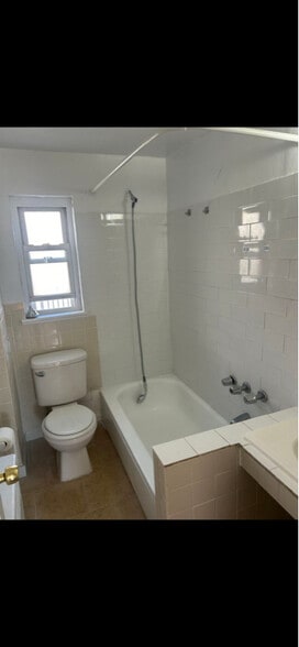 Building Photo - 40 Ellington St