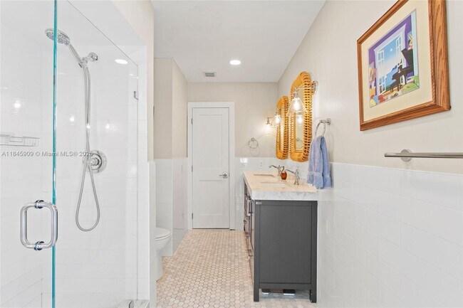 Building Photo - 14270 SW 74th Ct