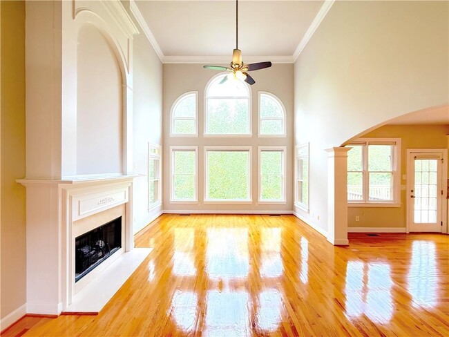 Building Photo - 3500 Millwater Crossing NE