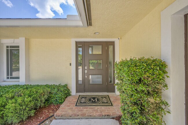 Building Photo - 6767 Tradewind Way