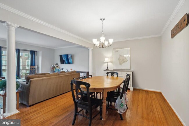 Building Photo - 6257 Harbin Dr