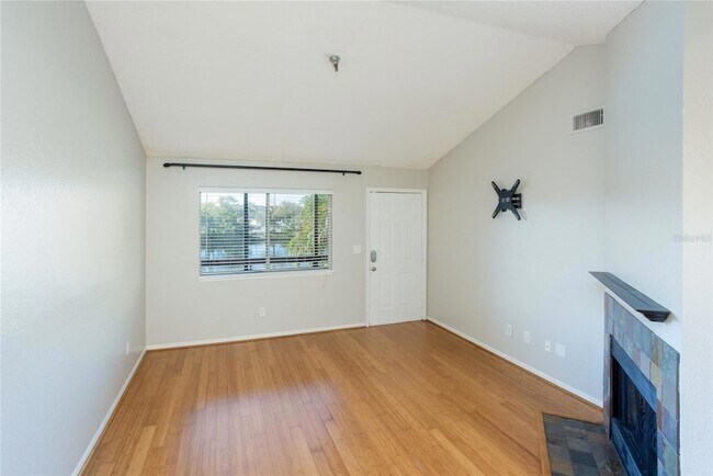 Building Photo - 10263 Gandy Blvd N
