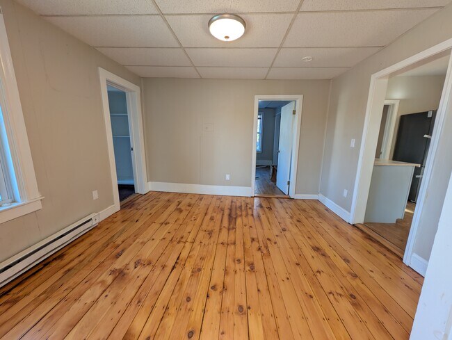 Building Photo - 103-107 SCHOOL ST