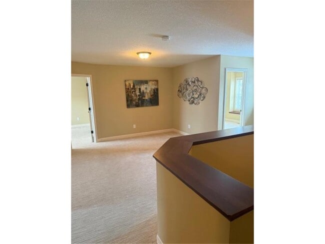 Building Photo - 3409 Chestnut Ln