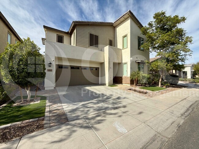 Primary Photo - 3080 S Jasmine Dr