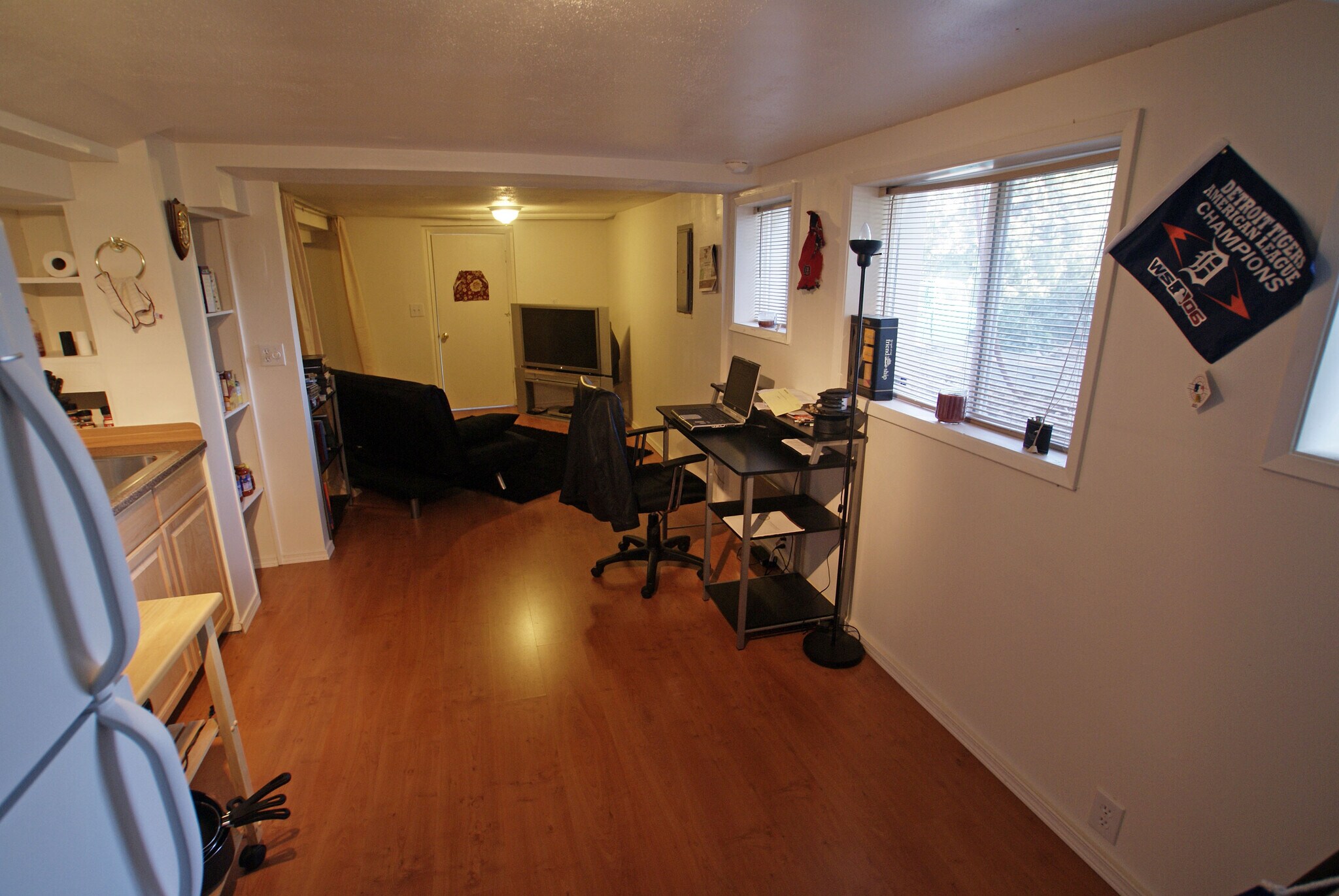 Building Photo - 809 S Summit Ave