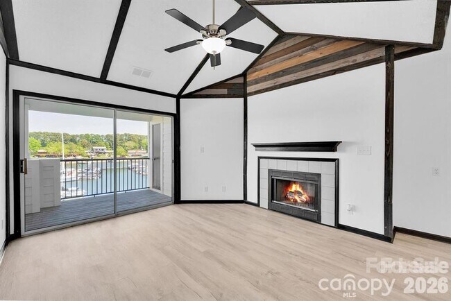 Building Photo - 18755 Vineyard Point Ln
