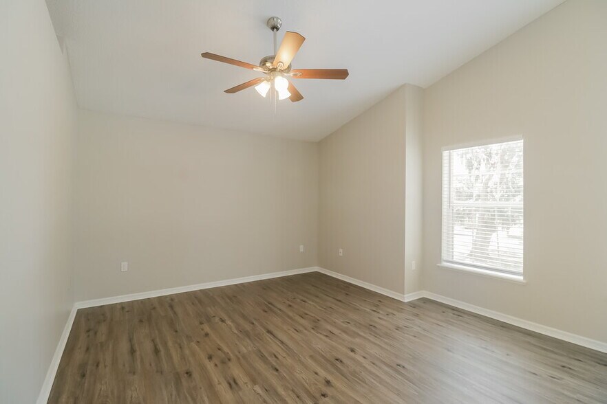 Building Photo - 30200 Double Dr