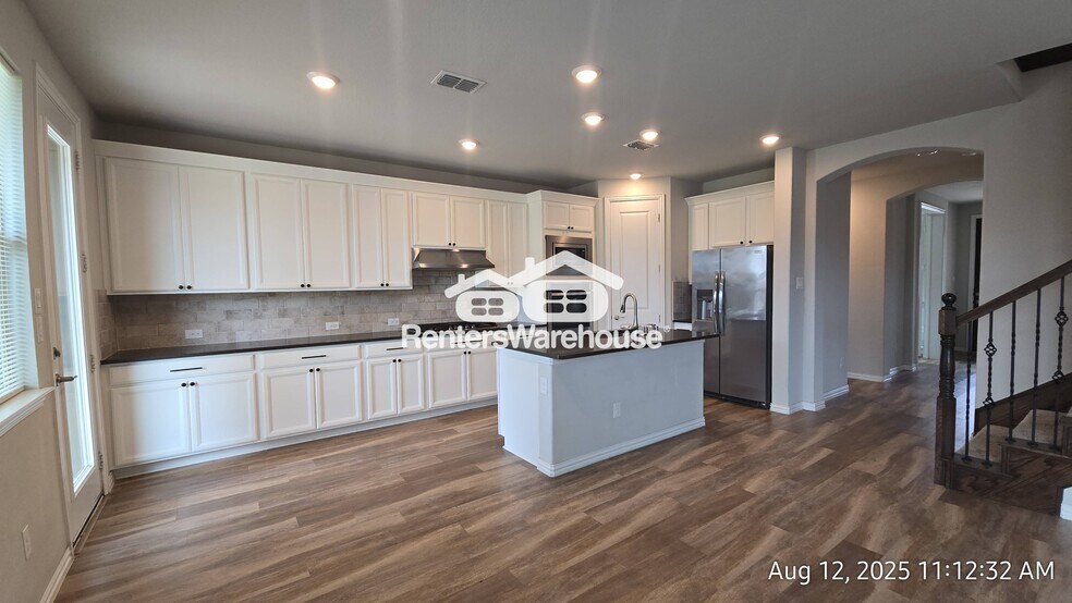 Building Photo - 2019 Tawakoni Dr