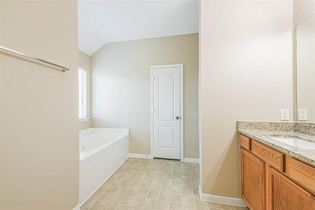 Building Photo - 14122 Austin Hollow Ct