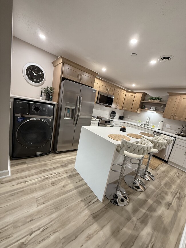 Building Photo - 18 Southeast Court