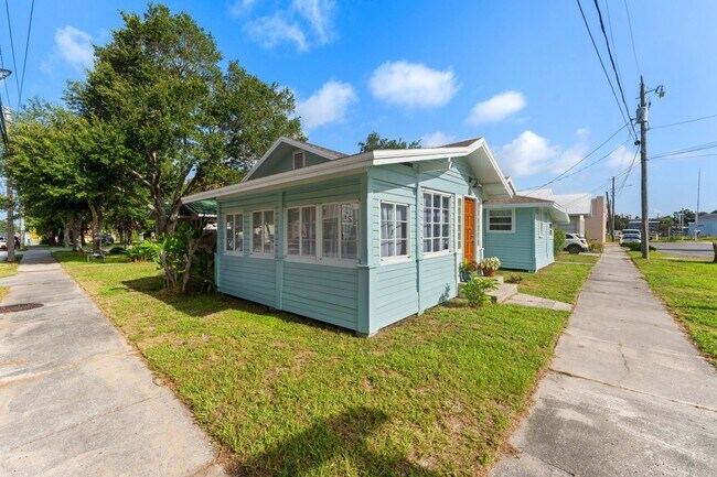Building Photo - 1804 Tangerine St