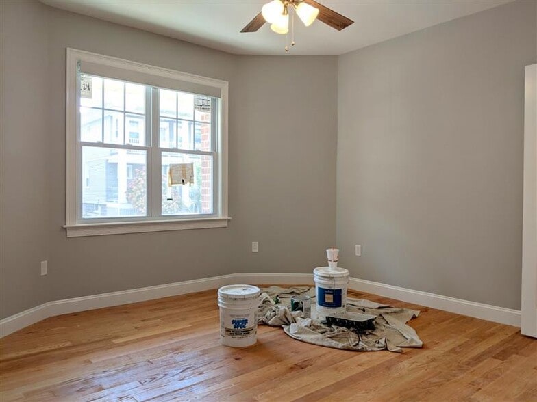 Building Photo - 16 Bowen Ave