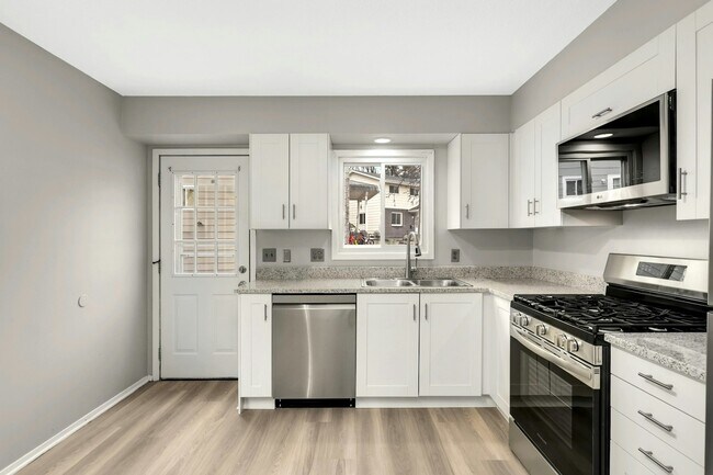 Building Photo - 510 Shadyside Cir