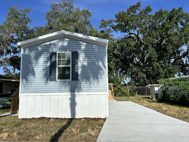 Building Photo - 5537 Our Ln