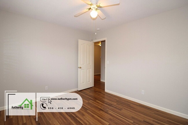 Building Photo - 1883 Yahi Ln