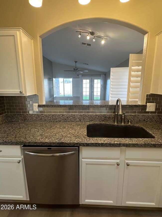 Building Photo - 8824 W Adam Ave