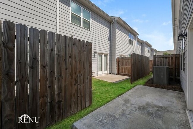 Building Photo - 3118 Journal Ct