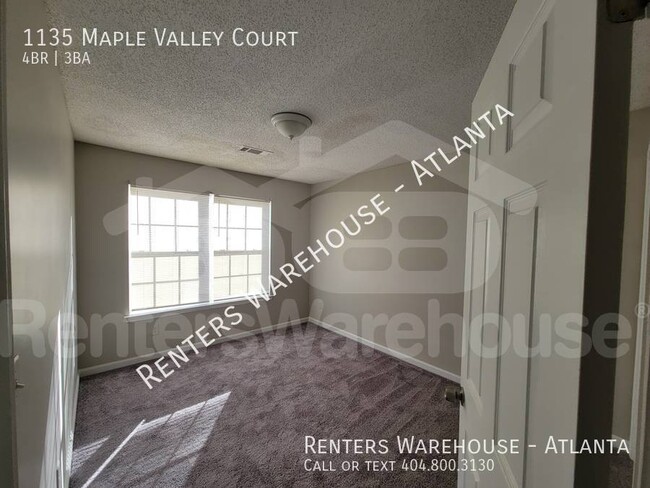 Building Photo - Great Townhouse in Union City&#039;s Maple...