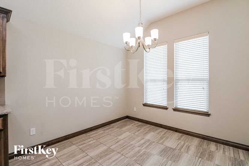 Building Photo - 15904 Tall Grass Dr