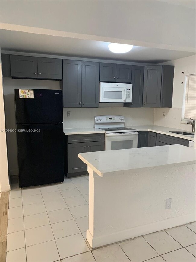 Building Photo - 6520 SW 41st St