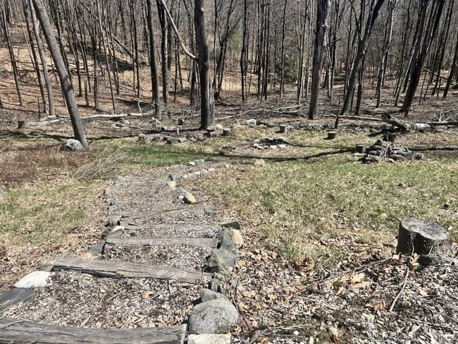 Building Photo - 337 ME-133