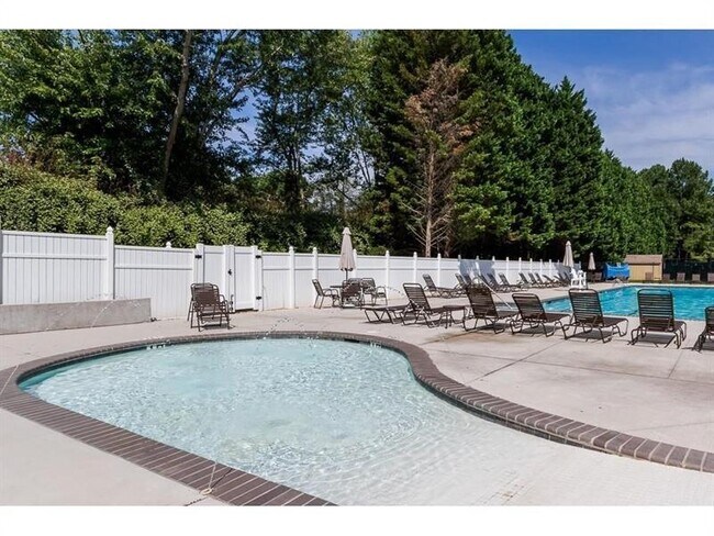 Building Photo - 185 Glenclairn Ct