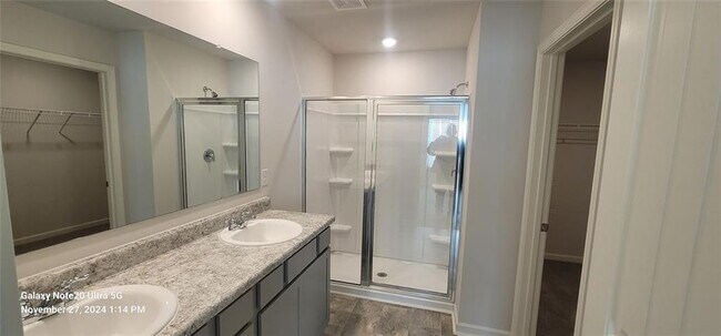 Building Photo - 8236 Bluewater Dr