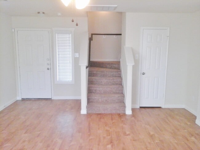 Building Photo - 6318 Heffernan St