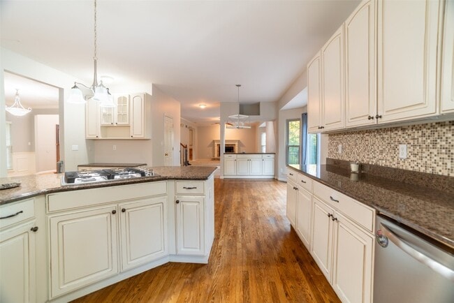 Building Photo - 570 Castle Ridge Dr