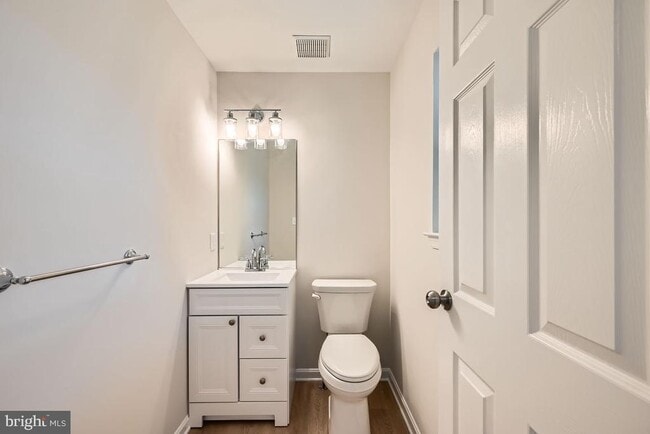 Building Photo - 701 Rosefield Ct