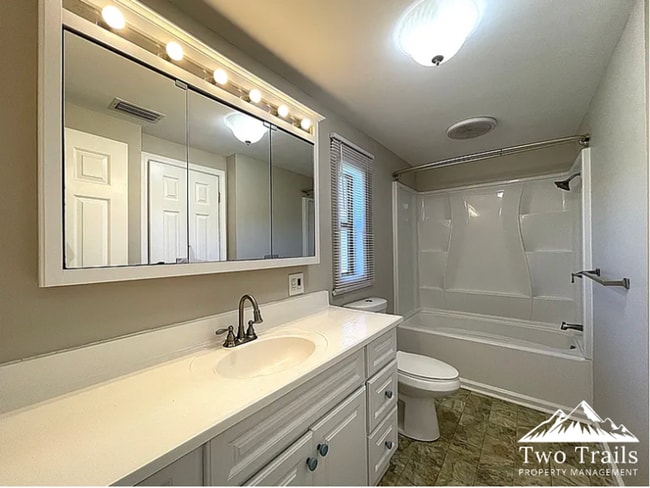 Building Photo - CHARMING 3 BED/2 BATH IN FLETCHER