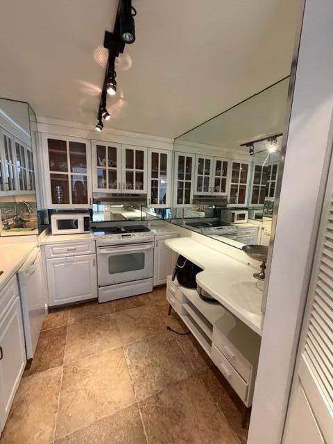 Building Photo - 5600 N Flagler Dr